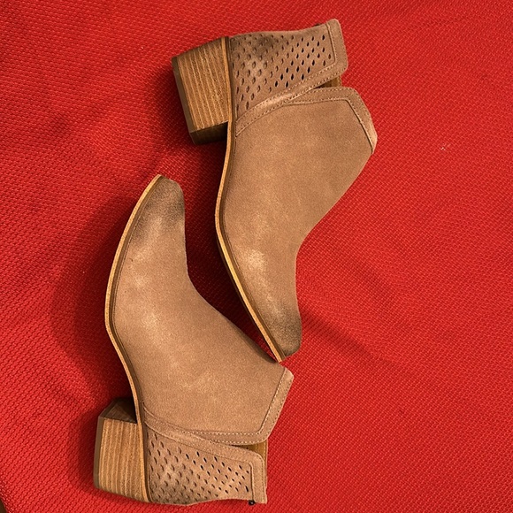 Ankle Boots-Women’s - Picture 2 of 6